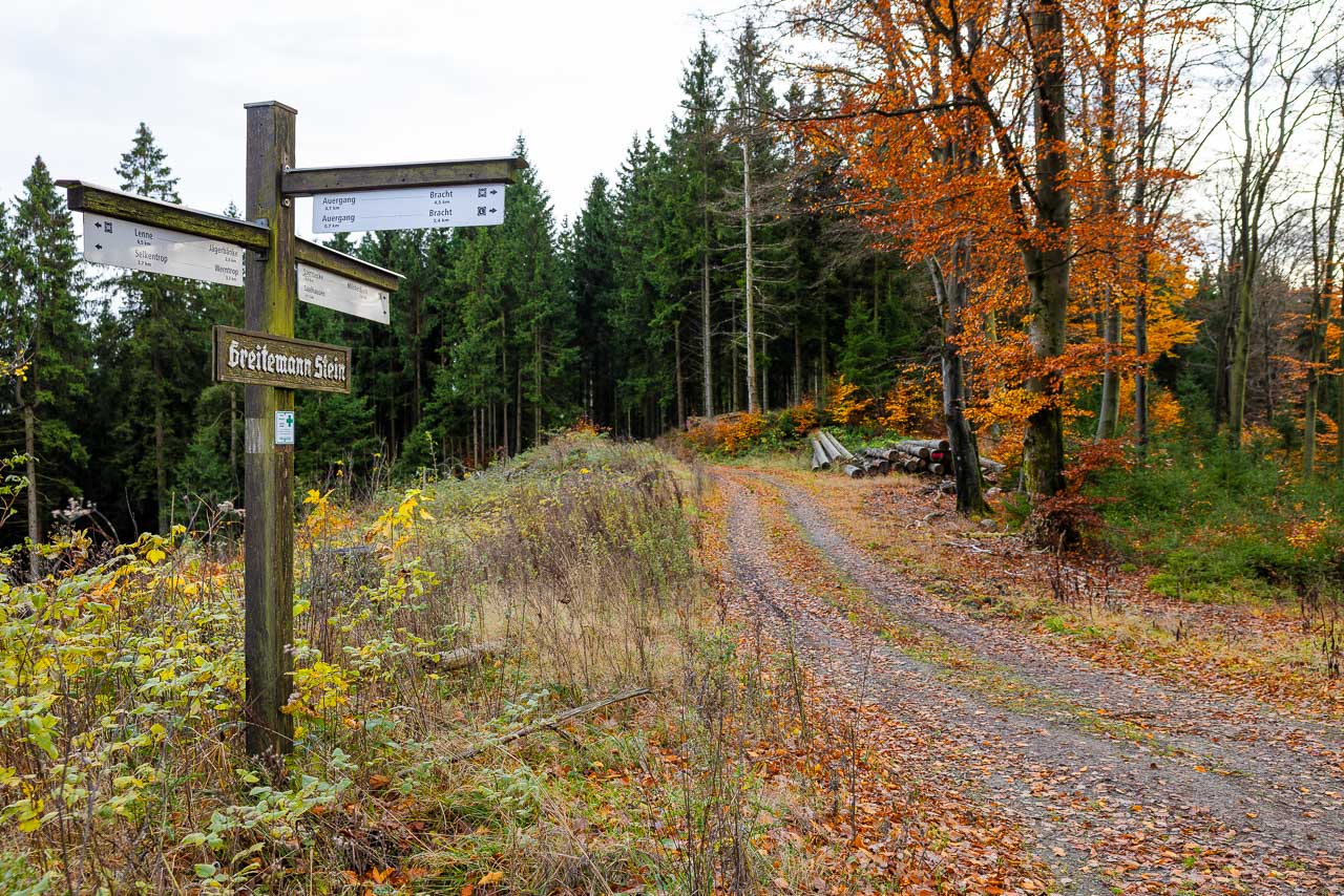 Wegweiser Greitemann Stein