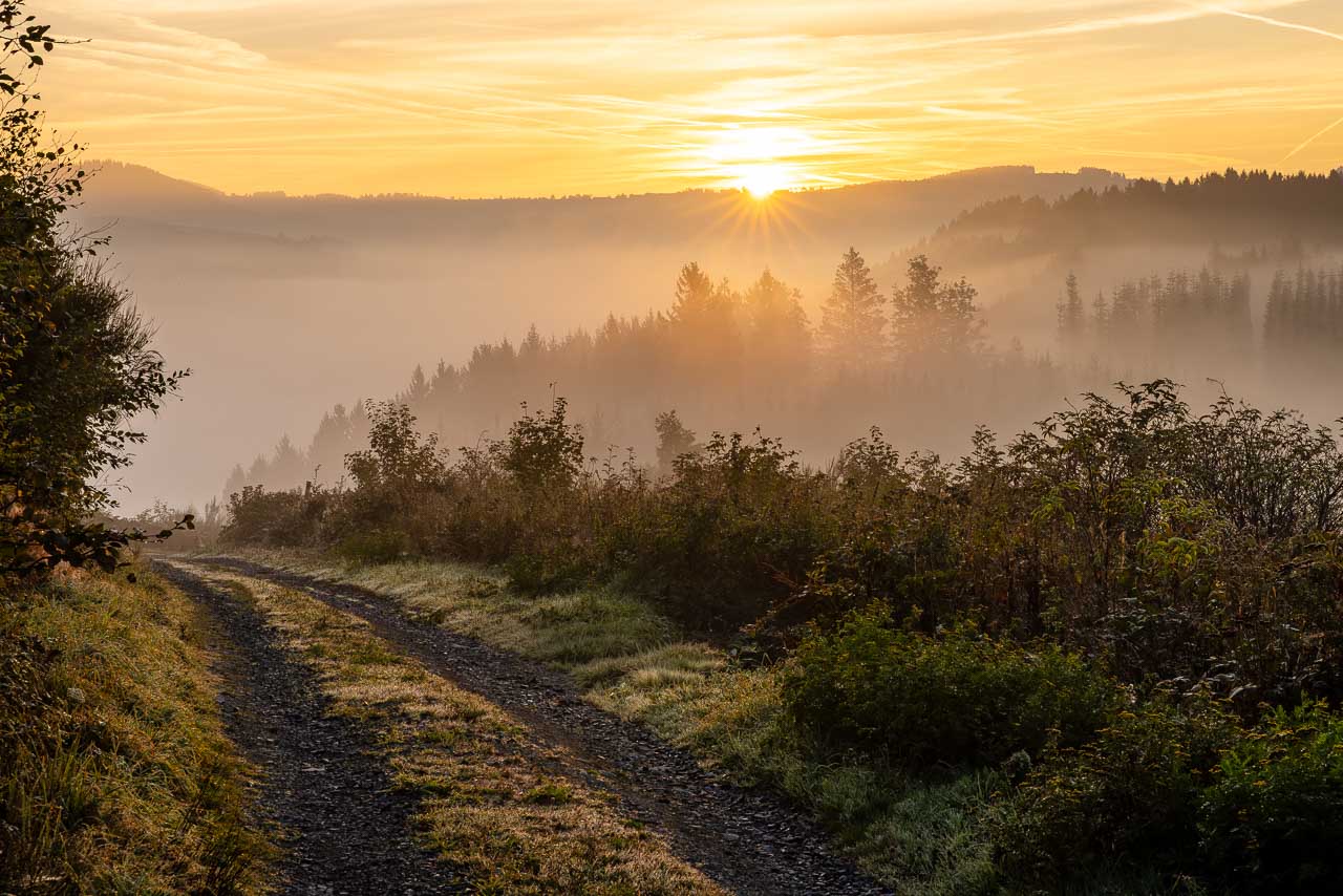 Sonnenaufgang im oberen Lennetal